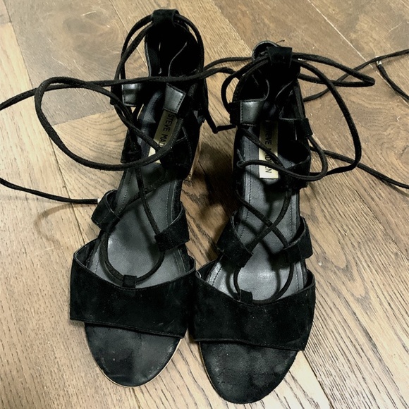 Steve Madden Lace Up Heel